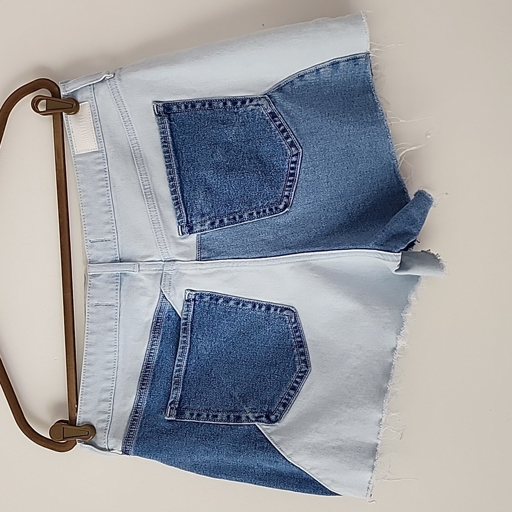 Hollister Two-Tone Light & Medium Blue Patchwork Denim Shorts - Picture 5 of 7